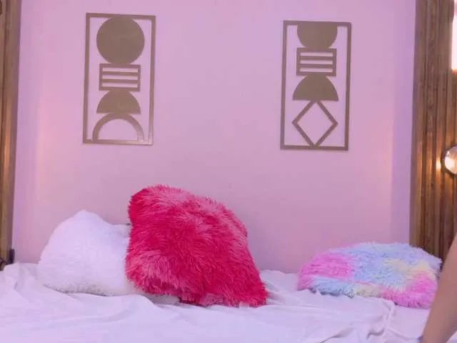 Freechat RubyCollins on BongaCams