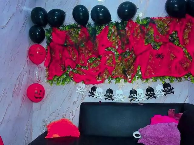 Offline Skinny-toy on BongaCams