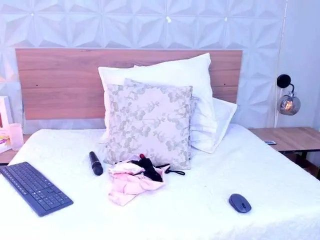 Freechat StaceyWhite on BongaCams