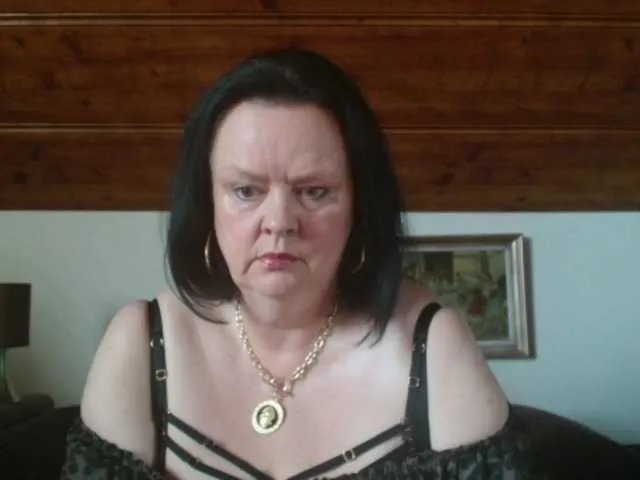 Offline TiffanyAmore on BongaCams