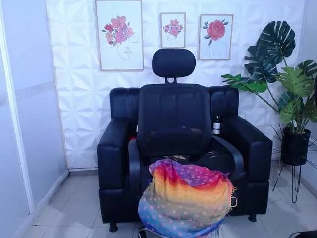 Offline Valentina-mature on BongaCams