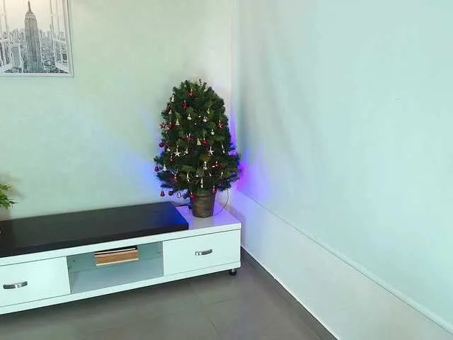 Offline Victoria-Collins on BongaCams