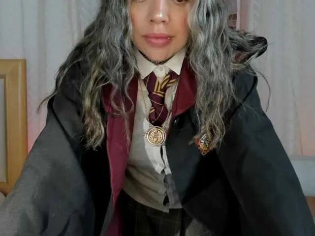 Offline yandracelis on BongaCams