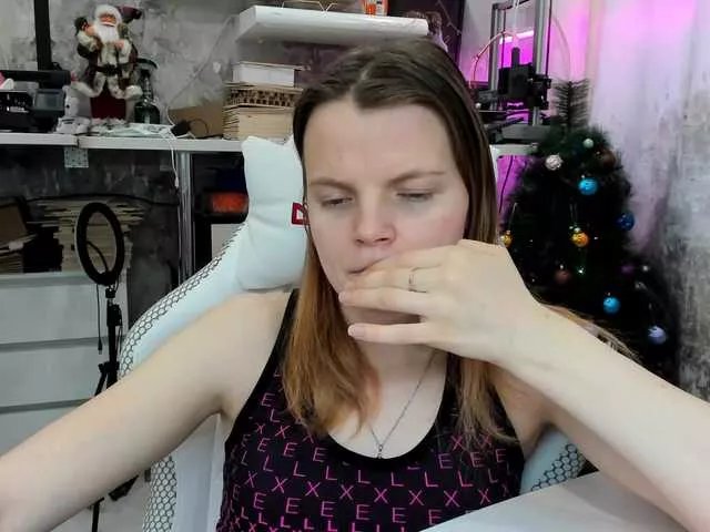 Offline Your-Love on BongaCams