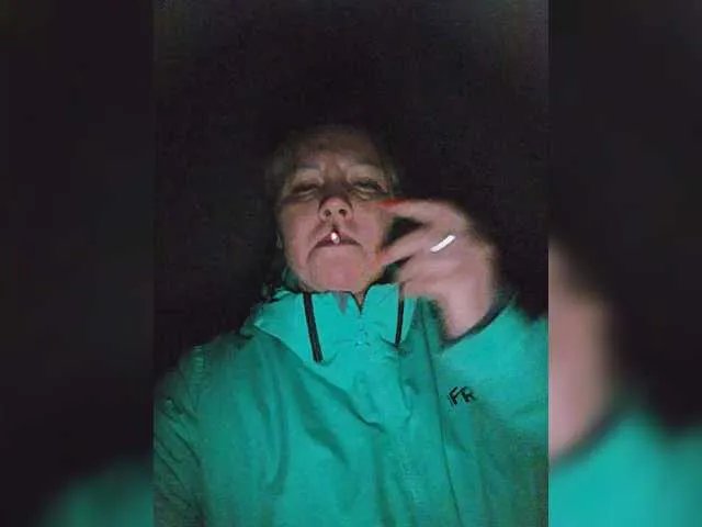 Freechat YourWitcher on BongaCams