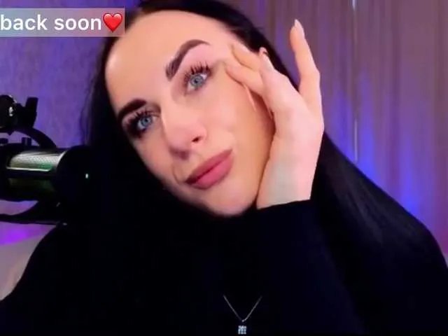 Offline YURIEVNA13 on BongaCams