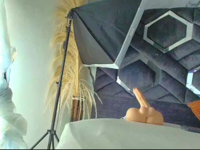 Freechat zoe-johnson on BongaCams