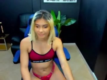 Freechat abril_w18 on Chaturbate