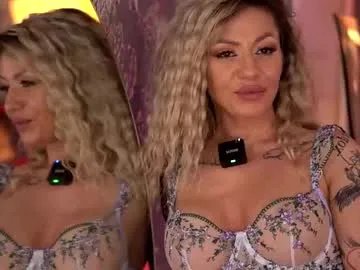 Freechat almavelia on Chaturbate