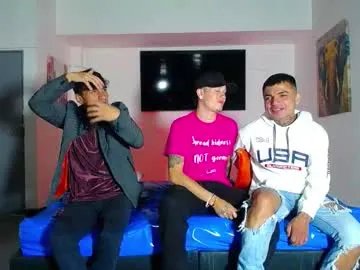 Freechat crismens on Chaturbate