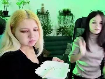 Freechat diaangell on Chaturbate