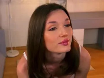 e_vvv_a on Chaturbate 