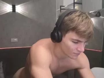 Freechat elliot_muscle04 on Chaturbate