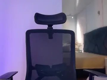 Freechat emy_leon on Chaturbate