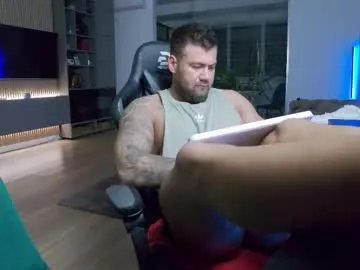 Freechat enrikoblue on Chaturbate