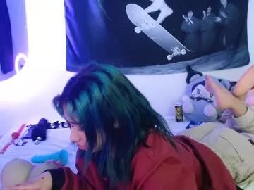 Freechat isisjones18 on Chaturbate