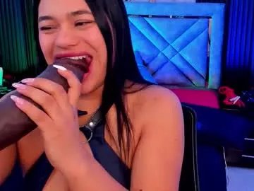 Freechat issafoxx on Chaturbate