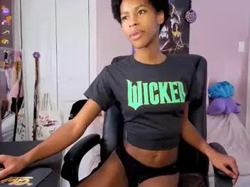 Freechat kira21_13 on Chaturbate
