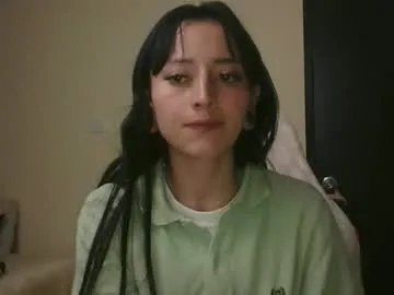 Freechat lia_queen610 on Chaturbate