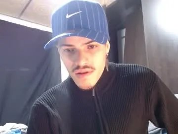 Freechat luis_as on Chaturbate