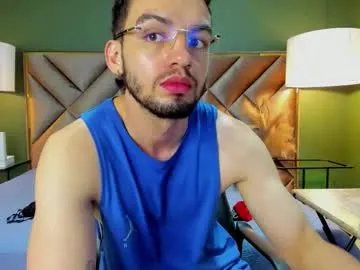 Freechat michael_magno on Chaturbate