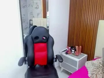 Freechat mileyjoas on Chaturbate