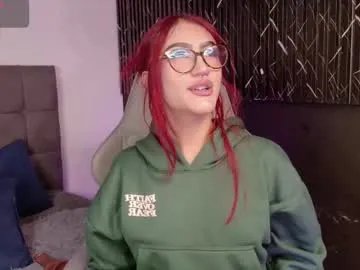 Freechat miluv19 on Chaturbate