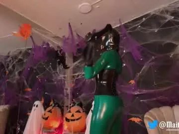 Freechat my_maite on Chaturbate