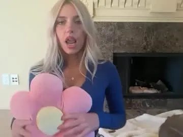 Freechat oliviacarterrr on Chaturbate