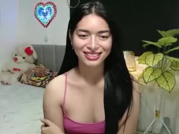 queenpinay69 on Chaturbate 