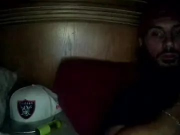 Freechat raidersman757 on Chaturbate