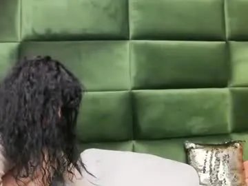 Freechat selensummer on Chaturbate