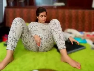 Freechat slutty_milf_bitch on Chaturbate