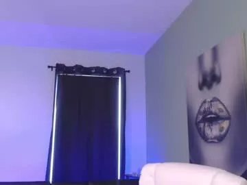 Freechat tiabellaxxx on Chaturbate