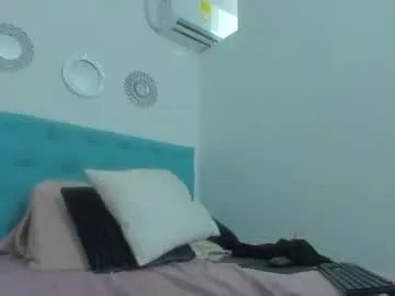 Freechat tiffany_hot19_ on Chaturbate