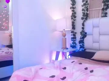 Freechat tiffanygh_ on Chaturbate