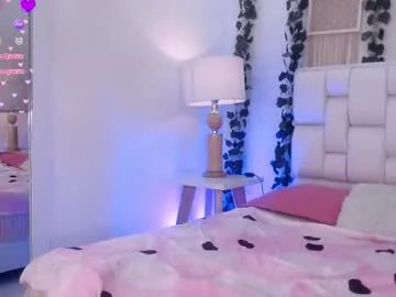 Freechat tiffanygh_ on Chaturbate