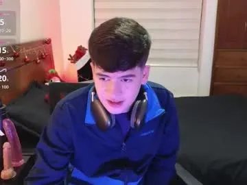 Freechat tightncuteass on Chaturbate