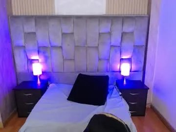 Freechat veronica_saenzz1 on Chaturbate