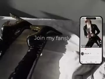 Freechat vinylstore on Chaturbate