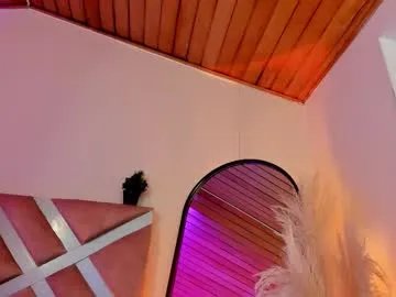 Freechat violetcollins_ on Chaturbate