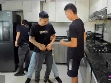 Freechat voyeurism_guys on Chaturbate