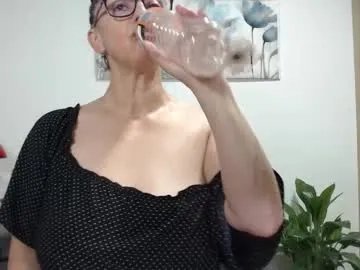 Freechat womanhornyx on Chaturbate