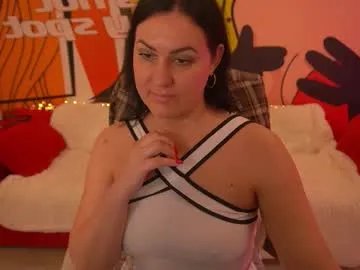 Freechat zafiramoonn on Chaturbate