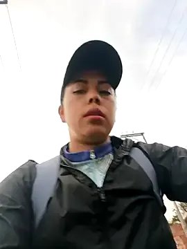 Freechat _andrea30 on StripChat