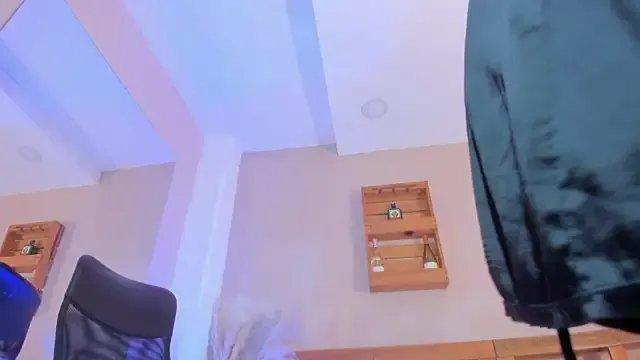 Freechat _miss_mia on StripChat