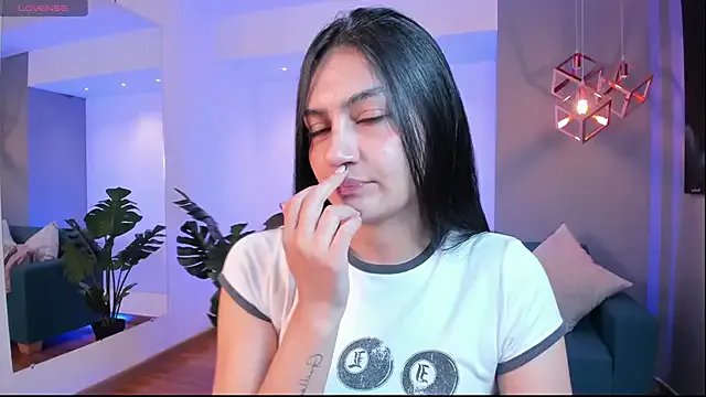 AidaJones on StripChat 