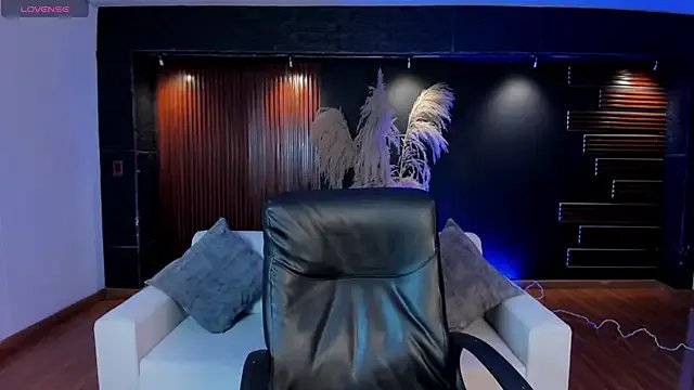 AidaJones on StripChat 