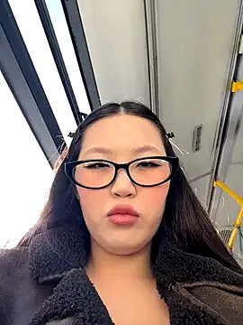 Freechat Aiko_Yumi on StripChat