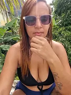 Freechat AliceRuivinha2 on StripChat